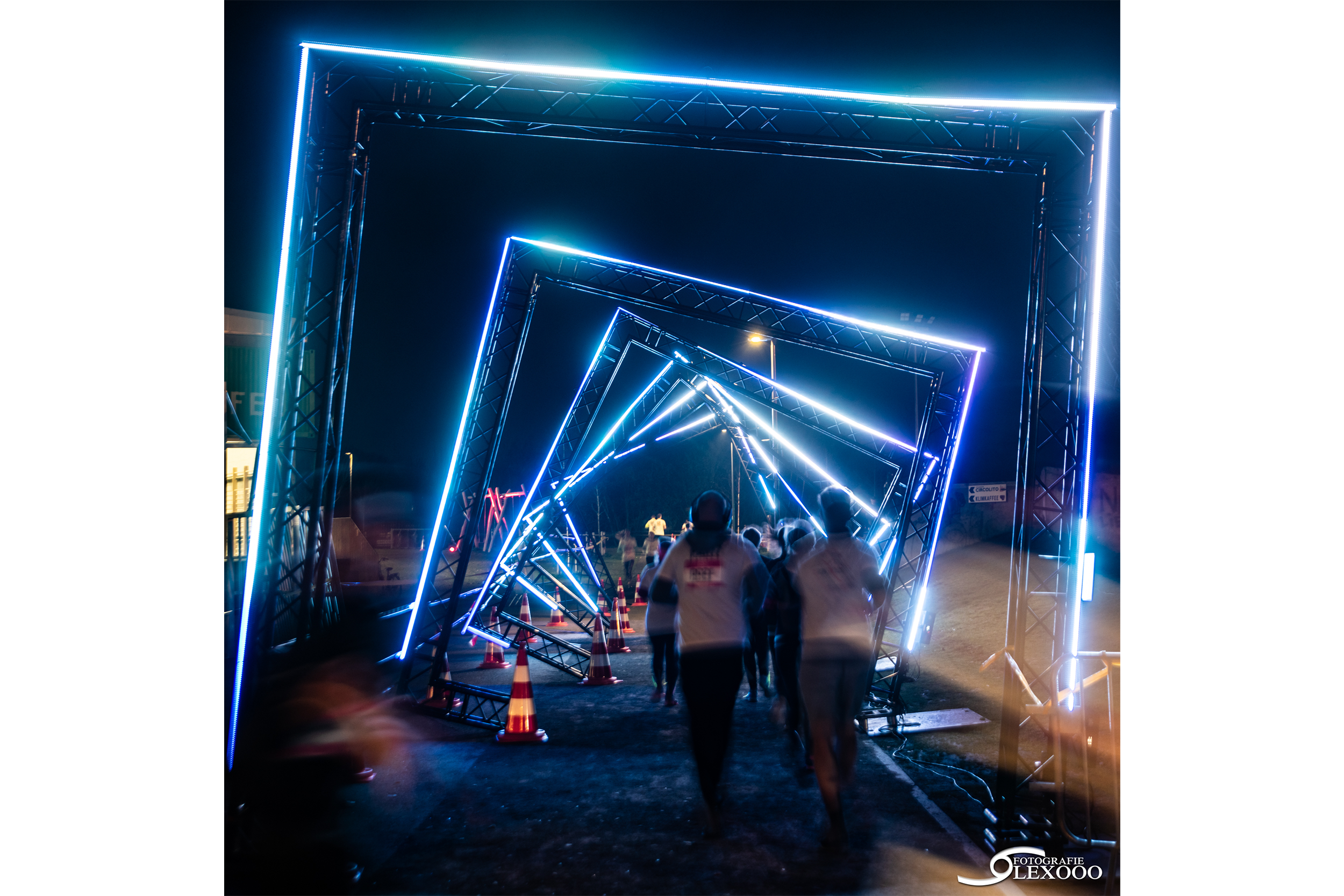 Phlippo Productions light audio sound licht Technical motion rigging Q music Run to you Mechelen Belgium Belgie night run square