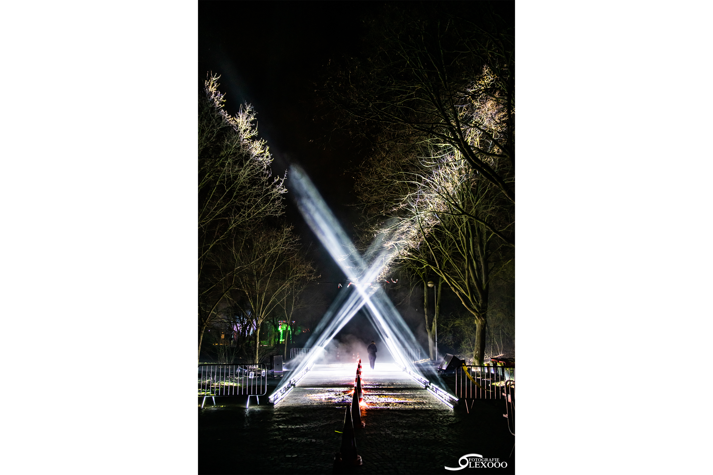 Phlippo Productions light audio sound licht Technical motion rigging Q music Run to you Mechelen Belgium Belgie night run trail park trees