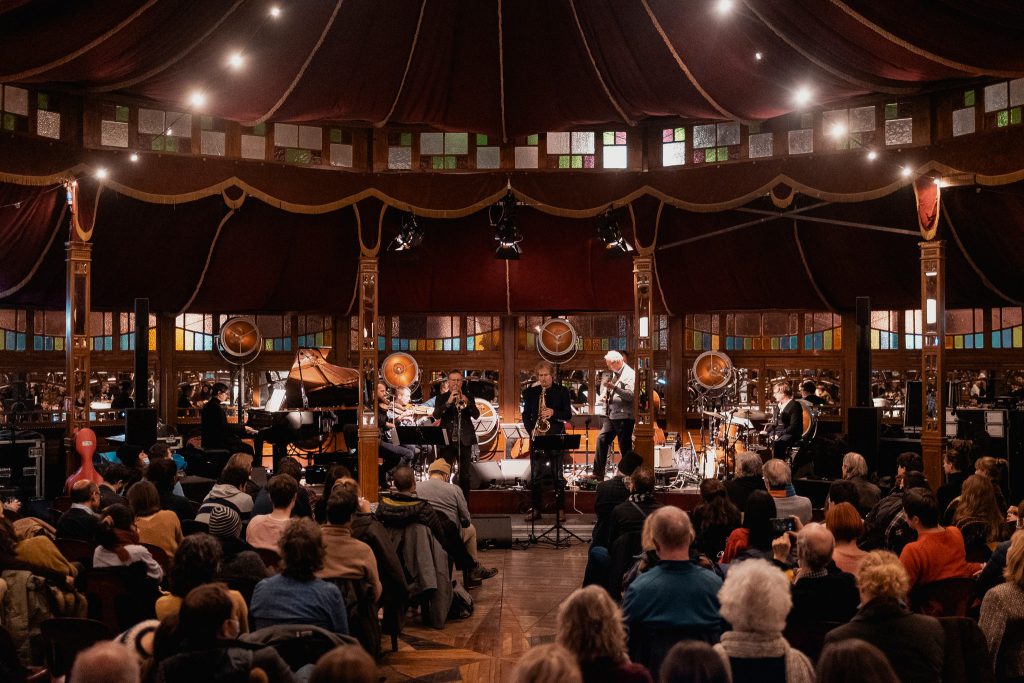 Brussels Jazz Weekend Winter 2021 Phlippo Productions light audio sound licht Technical motion rigging Jazz Projects Winter Brussels Weekend Spiegelten Salon Perdu
