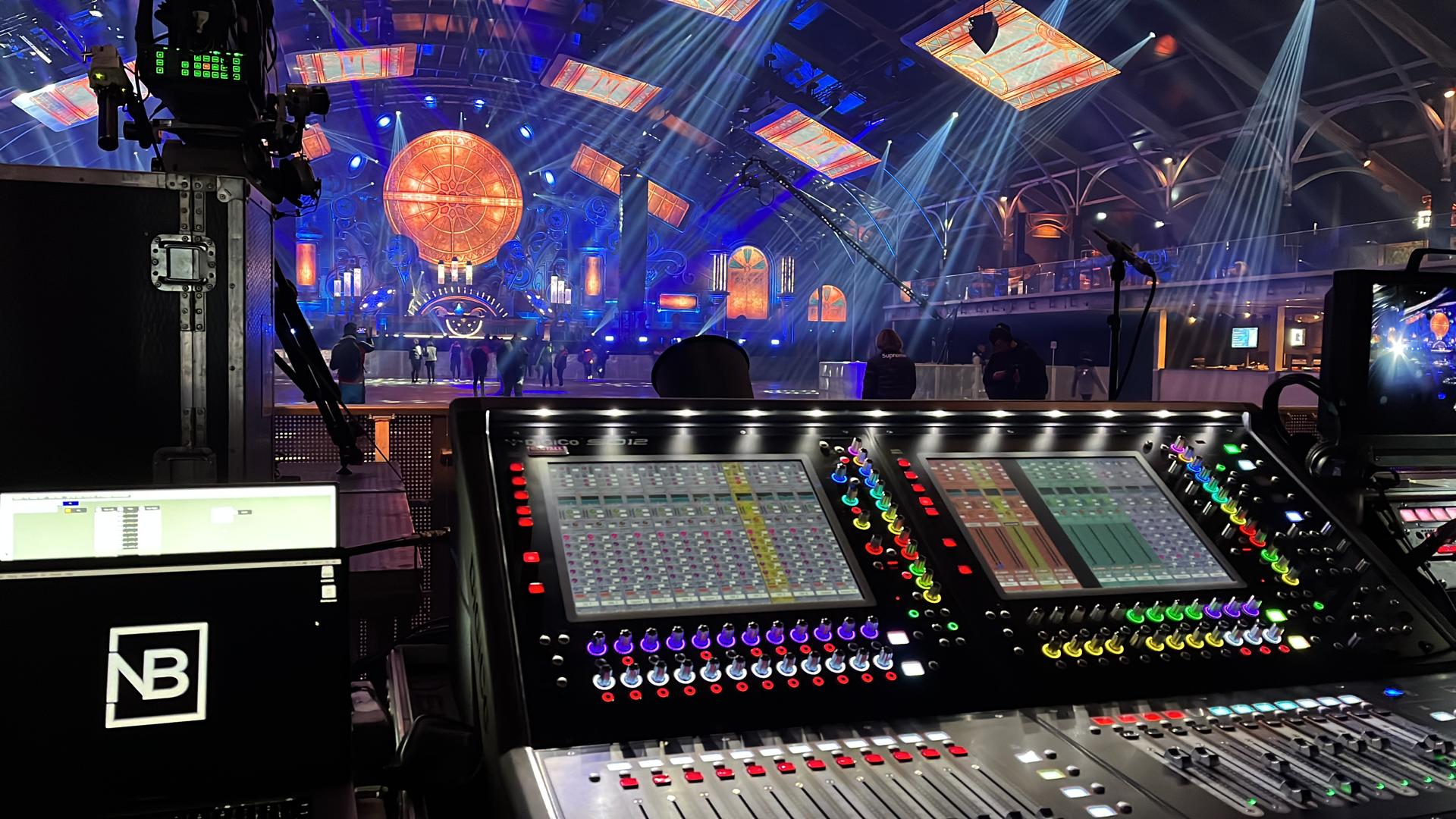 Phlippo Productions light audio sound licht Technical motion rigging Tomorrowland Winter 2022 We are one World Alpe D'huez techniek booth engineer equipment