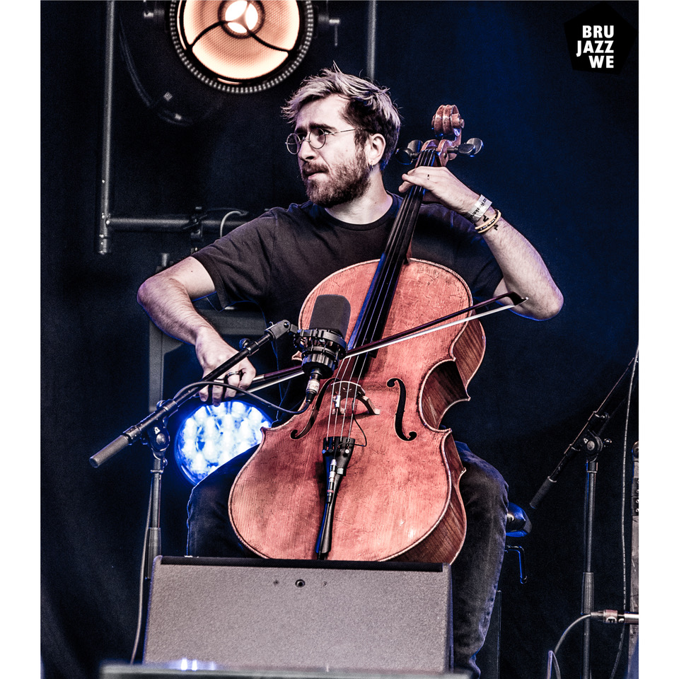 Brussel Jazz weekend Toots Thielemans tribute 100 years 2022 free concert stage contrabass L-acoustics CLF light