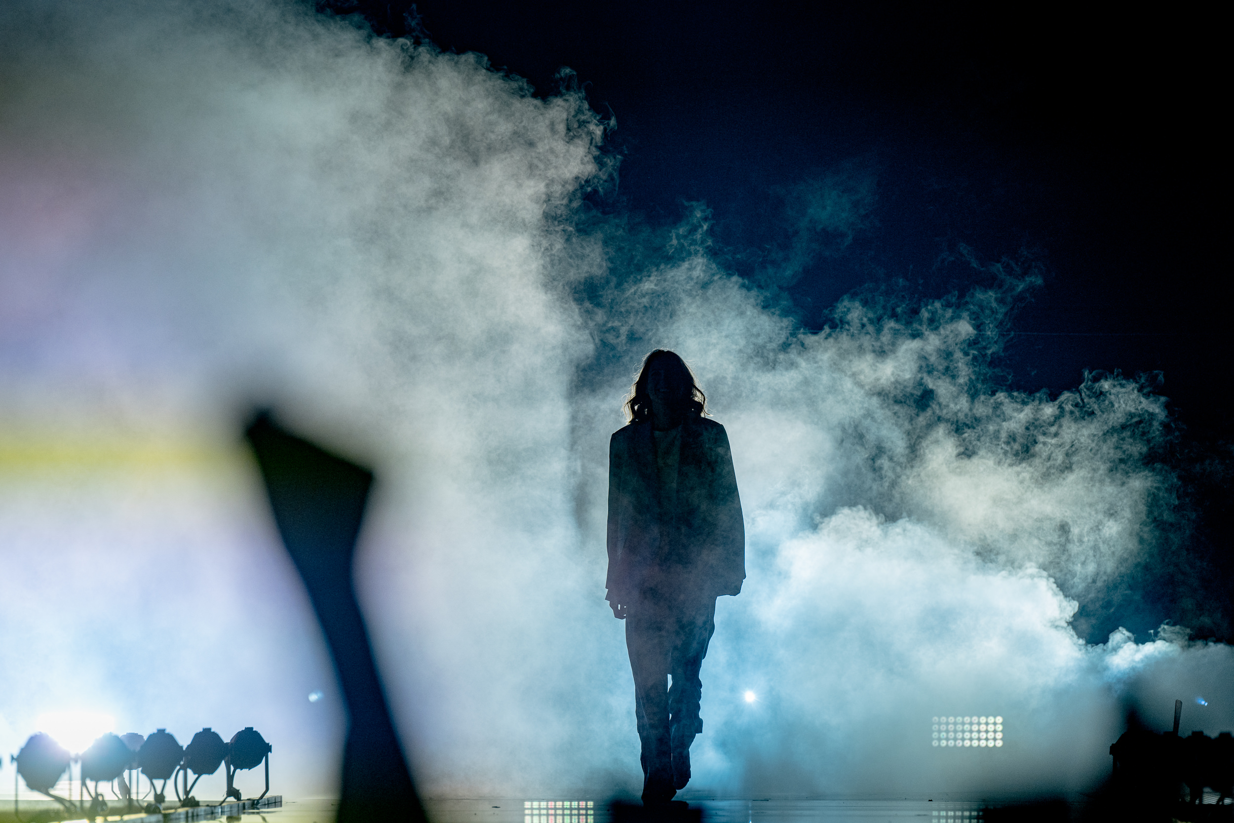 De Mol demol finale Uma reveal ontmaskering Rook smoke stage podium Sven Yens 2022 Play4 Paleis 12 Brussels ArfYes Technical Production Phlippo light audio charlotte speck