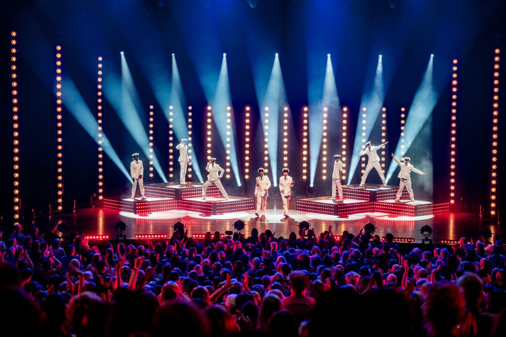 VRT PWL Alles in de strijd Kursaal Oostende strip act for a good cause: Kom op tegen kanker, lighting and rigging by Phlippo