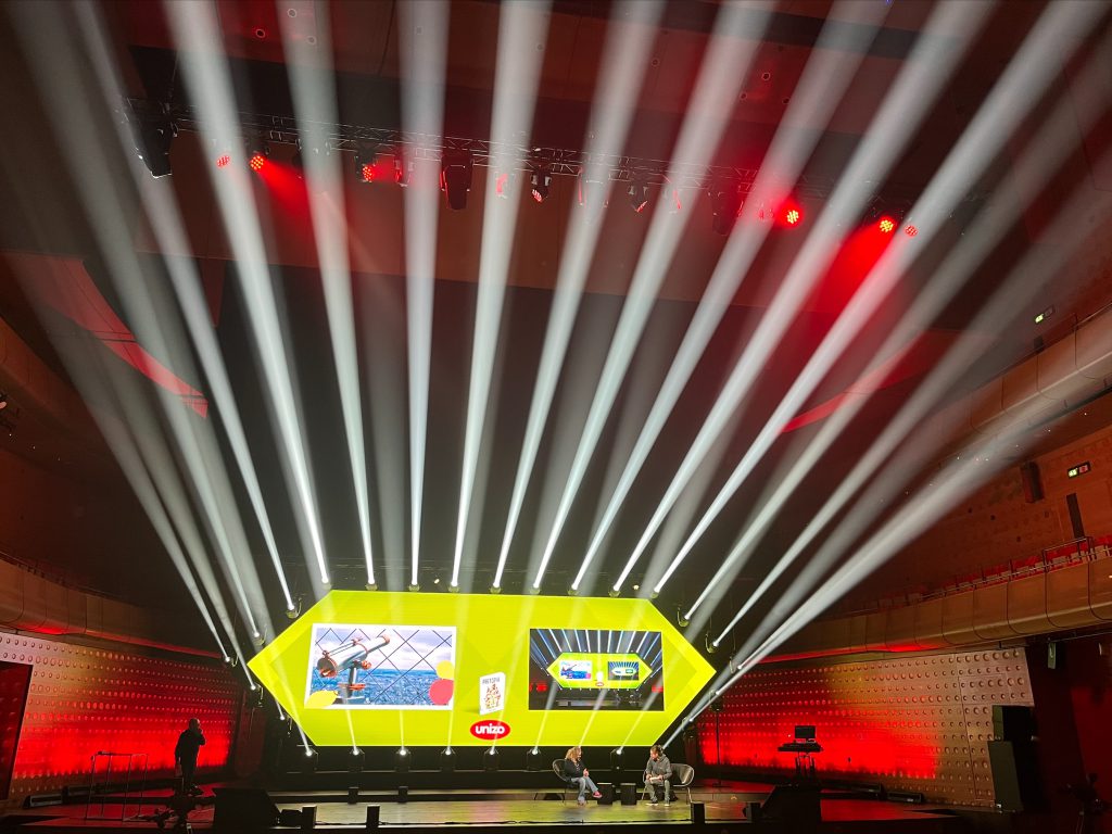 Unizo Top Seminar Elisabeth queen hall zaal Antwerpen Belgium 2022, design by painting with light