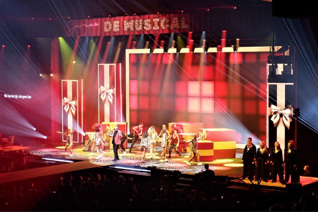 James Cooke the musical of your life Play4 live lotto arena phlippo productions light stage 2023