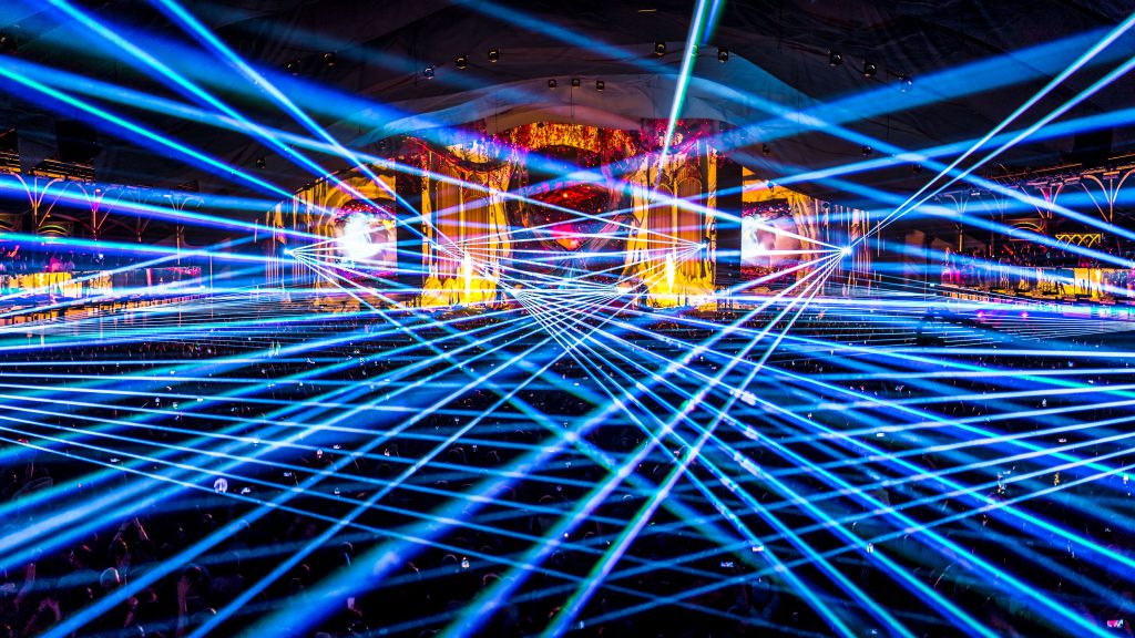 Tomorrowland Winter 2023 Alpe d'huez We are one world mainstage lights Phlippo productions