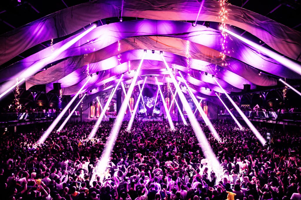 Tomorrowland Winter 2023 Alpe d'huez We are one world mainstage lights Phlippo productions