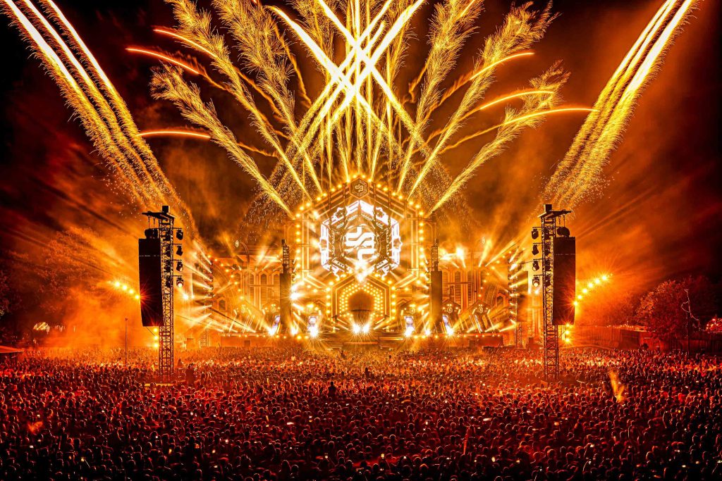 Decibel Outdoor Festival 2023 B2S Hilvarenbeek NL mainstage lights and audio Phlippo