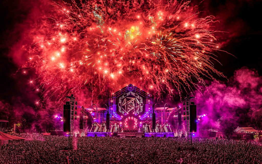 Decibel Outdoor Festival 2023 B2S Hilvarenbeek NL mainstage lights and audio Phlippo