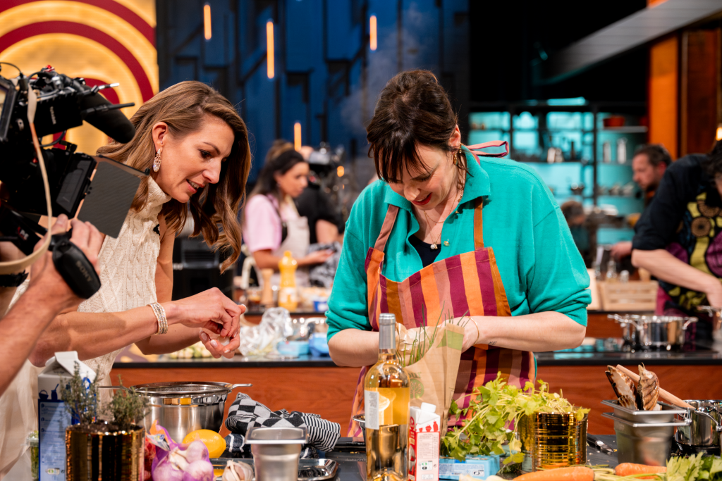 Celebrity Masterchef Season 2 2024 belgium Banijay light phlippo productions design never fear shadows Play4 kitchen