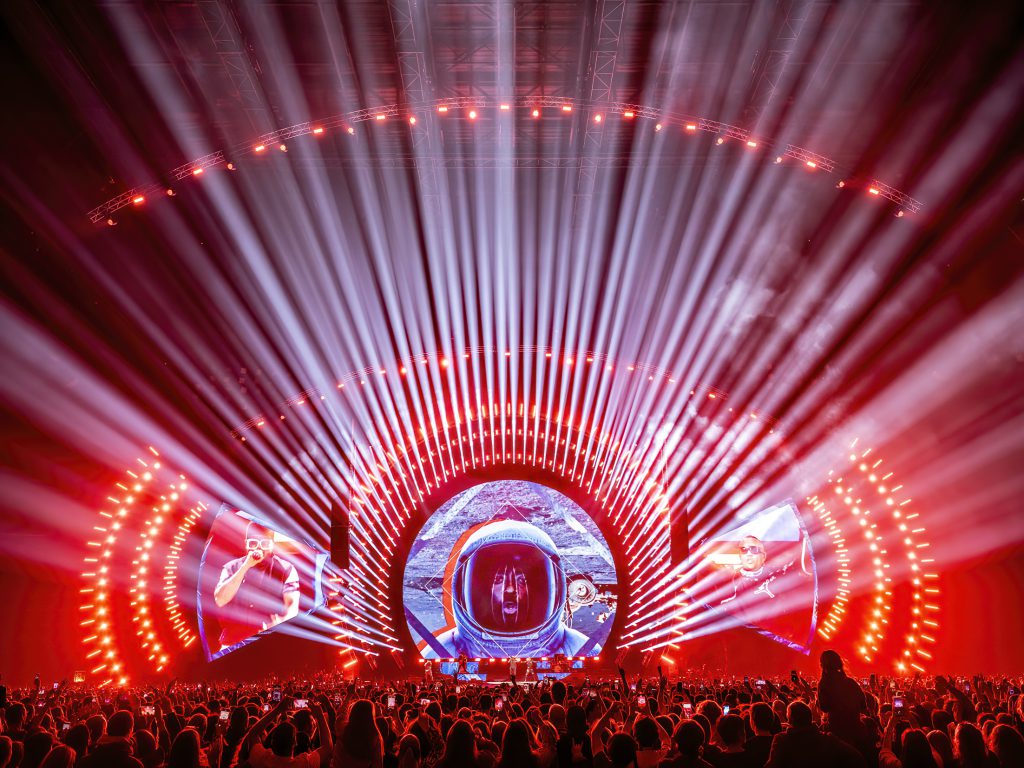 Phlippo Productions Lier Belgium Black Eyed Peas BEP Paris La Défense Arena Elevation World Tour Picturesk showplus noizboyz