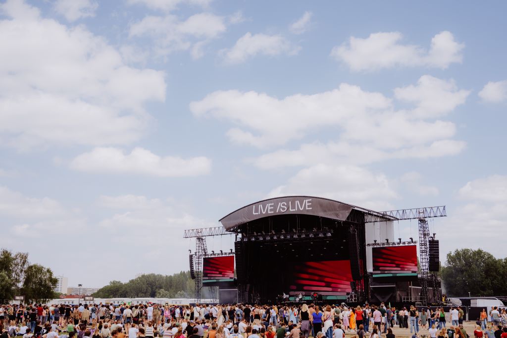 Live is Live Festival 2024 Middenvijverpark Linkeroever Antwerp Belgium Phlippo Productions FKP Scorpio light audio video rigging main stage dageraad