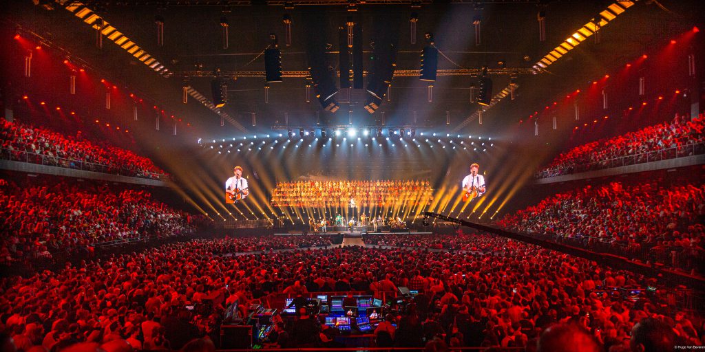 Bart Peeters Deluxe 2024 Lotto Arena Antwerpen 10 shows, light video rigging motion Phlippo Productions, PSE Belgium, choir 220 voices