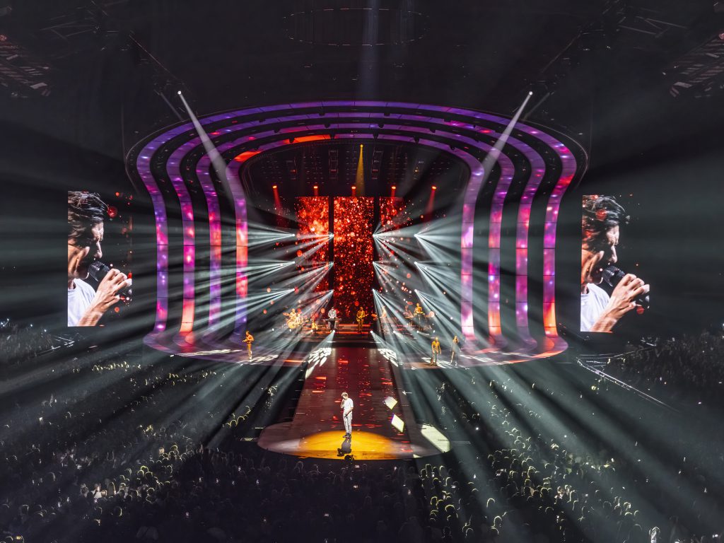 Clouseau 40 Koen Kris Wauters at Sportpaleis Antwerp, shows, Dutch hits december 2024, januari 2025 lights by Phlippo, Picturesk