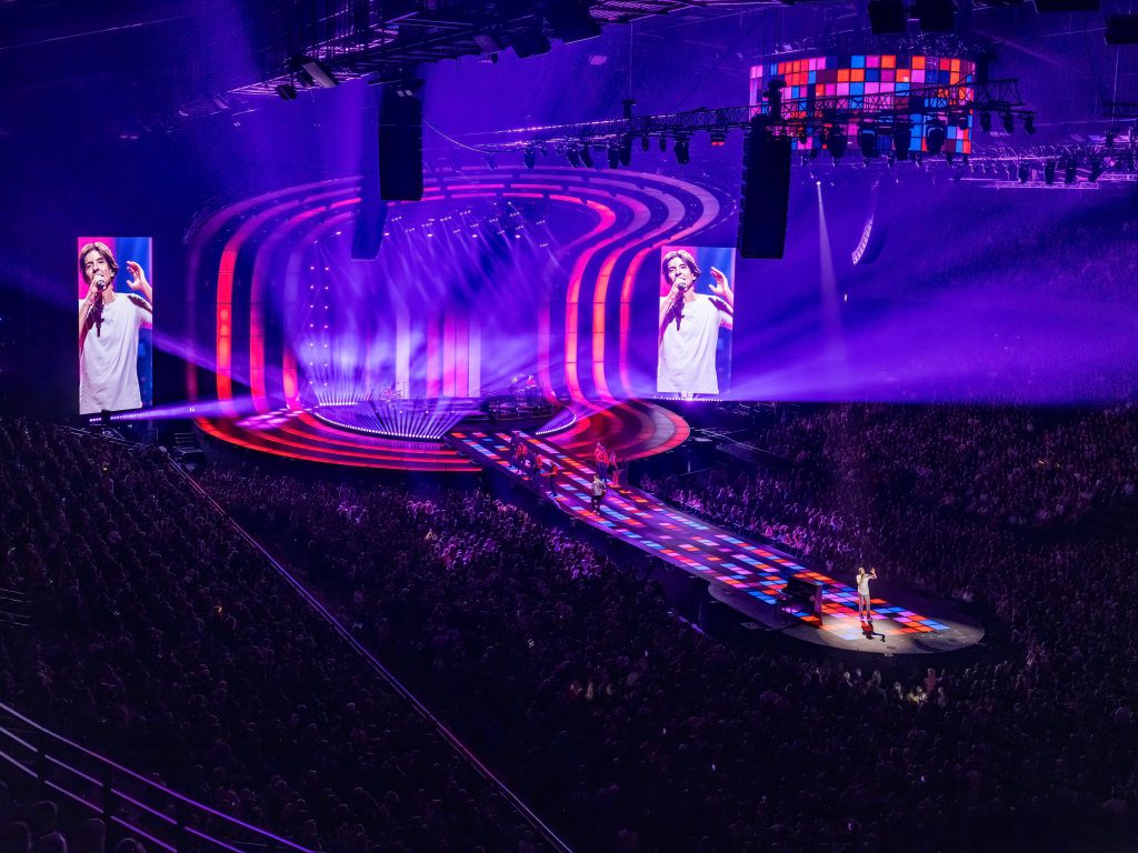 Clouseau 40 Koen Kris Wauters at Sportpaleis Antwerp, shows, Dutch hits december 2024, januari 2025 lights by Phlippo, Picturesk