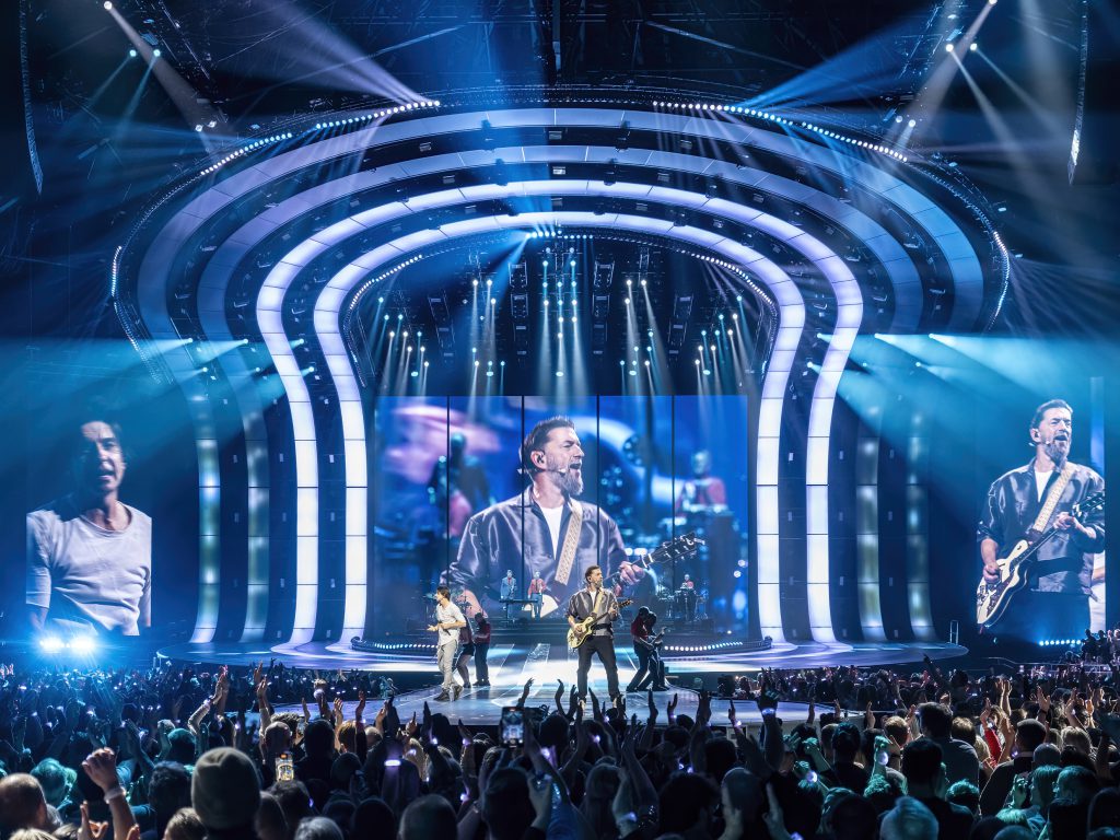 Clouseau 40 Koen Kris Wauters at Sportpaleis Antwerp, shows, Dutch hits december 2024, januari 2025 lights by Phlippo, Picturesk