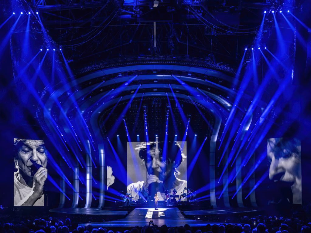 Clouseau 40 Koen Kris Wauters at Sportpaleis Antwerp, shows, Dutch hits december 2024, januari 2025 lights by Phlippo, Picturesk