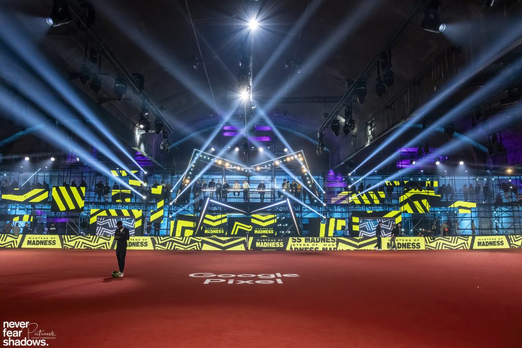 Masters of Madness Waagnatie Play4 light design by Never Fear Shadows, light and rigging Phlippo Productions, new competition football, sports, entertainment, TV