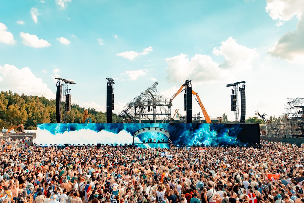 Tomorrowland main stage 2025 new, L'Acoustics speakers